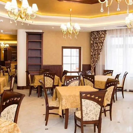 Palac Mysleta * Uzdowo