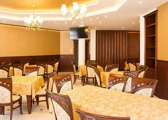 Hotel Pałac Myślęta *