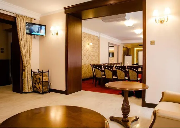 Palac Mysleta 호텔 Uzdowo